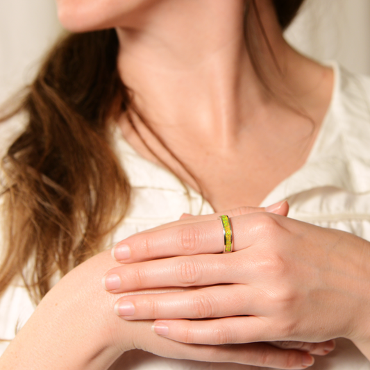 Opals & Ashes Half Circle Unisex Memorial Ring Silver. Modelled on female hand. Ashes blended with Summer Yellow Opals.